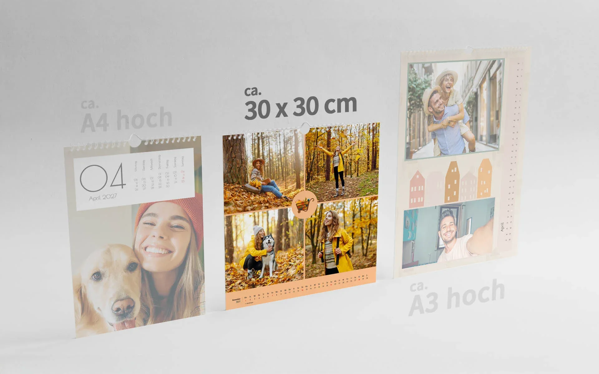 HappyFotokalender ca. 30 x 30 cm 3 HappyFotokalender in den Formaten ca. A4 hoch, ca. 30 x 30 cm und ca. A3 hoch nebeneinander. Das Format ca. 30 x 30 cm ist hervorgehoben.