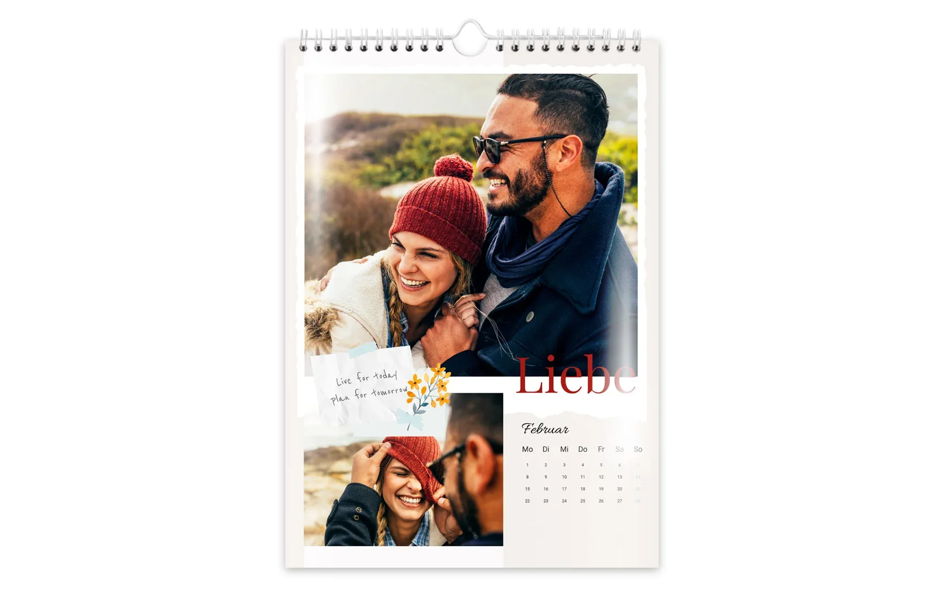 Ein HappyFotokalender ca. A3 hoch mit dem Text Liebe zeigt ein Pärchen und ein Blumen Clipart.